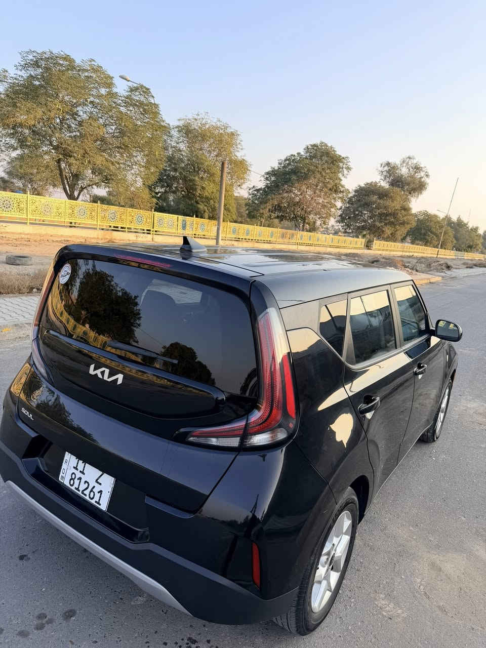 السلام عليكم
صول موديل 2023
وارد امريكي كلين بدون صبغ 
حادثه فقط الدعاميه الاماميه ونفسه راجعه 
مكينه 2000 دوش 
بصمه 
كشن كهرباء 
شاشه تاب 
رادار امامي وخلفي وجانبي 
ماشيه 25mi

السعر 167 وبيه مجال 
مكانه // بغداد المحموديه 
***********
***********
