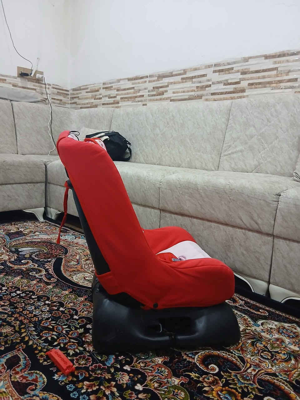 کورسی ناوسەیارە بۆ مناڵ ئەوروپیە ، قایشی بەستنەوەی هەیە  تایمی خەوی هەیە کورسیەکەی پاڵ ئەخرێ بۆخەوتن لەتەمەنی 4 مانگی بۆی ئەبێت تا 6 ساڵی ، زۆر تازەو پاک و جوان و بێعەیبە 
سعری ئێستا زۆر گونجاوە قفڵی 25 هەزارە بێ معامەلە 
سلێمانی ، گەیاندن هەیە*********** السليمانية, العراق
