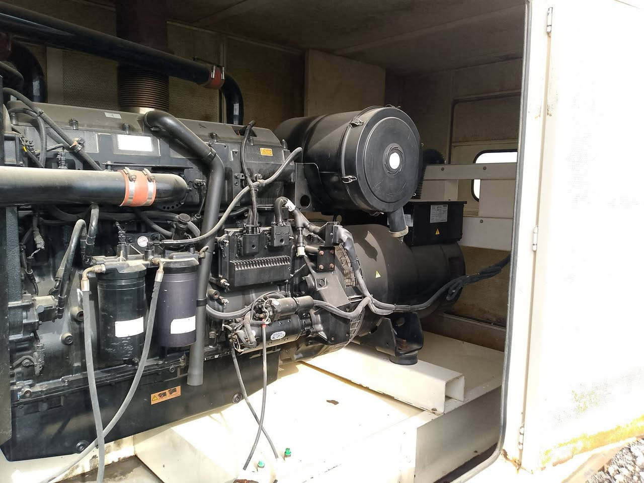 السلام عليكم مولد بيركس انجليزي 2800 دبل سوبر 730 كي في انتركولر نظام حمايه برودكشن الحجز والاستفسار على رقم الهاتف 
***********
