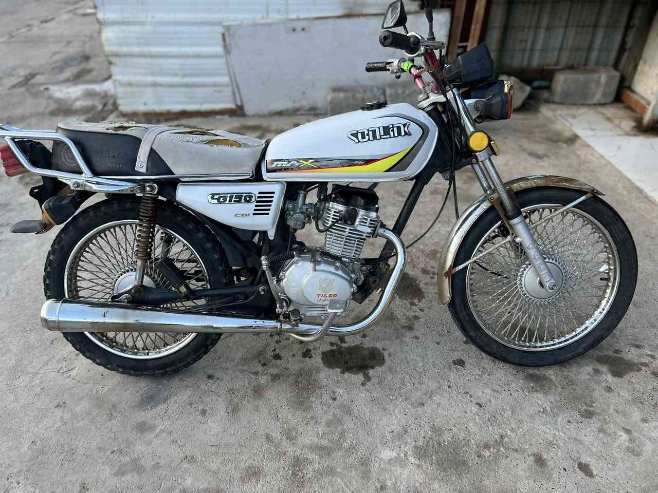 تايكر للبيع نظيف كلشي مايعوزو سعر 350 وبي مجال ***********
