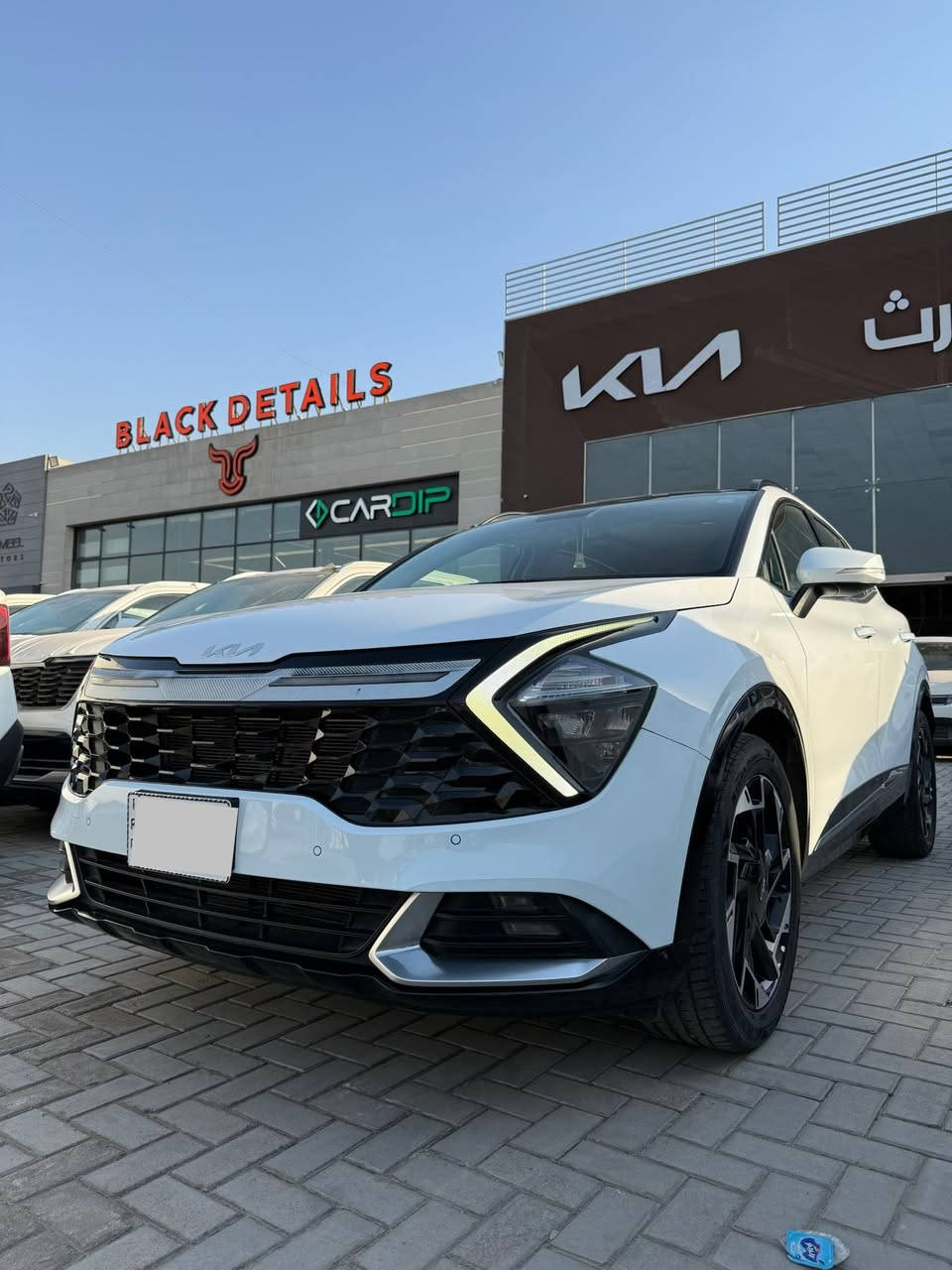 ⸻

السلام عليكم ورحمة الله وبركاته

🚘 للبيع كيا سبورتج خليجي 2023

📍 رقم بغداد الجديد – السيارة باسمي
📍 المسافة المقطوعة: 50 ألف كم

المواصفات:
✅ سقف بانوراما
✅ بصمة تشغيل وبصمة أبواب
✅ تشغيل عن بُعد
✅ شاشة Apple CarPlay
✅ كاميرا خلفية
✅ كشنات كهربائية مع تدفئة
✅ تبريد قطعتين
✅ رادار جانبي
✅ حساسات أمامية وخلفية
✅ هند بريك إلكتروني (بصمة)
✅ ويل  قياس 19 إنج

ملاحظة:
🔹 السيارة بيها صبغ داير جاملغ خلفي.

💰 السعر المطلوب: ,18.800 دولار

📞 للاستفسار: ***********

📍 العنوان: بغداد – معارض النهضة

حارث للسيارات 🚗
