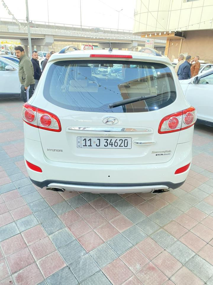 سنتافي موديل 2012  كامل مواصفات فتحه سقف بصمه تشغيل بصمه فتح كشن كهربائي تبريد 3 قطع 7 راكب كامله من كلشي بس تشغل وتمشي رقم بغداد بسمي 
تجي تجيك كدام عينك والسونار مرفوق بل صور
خليجي
السعر 160 وبيها مجال 

المكان /الفلوجه /الكرمه

رقم ***********
