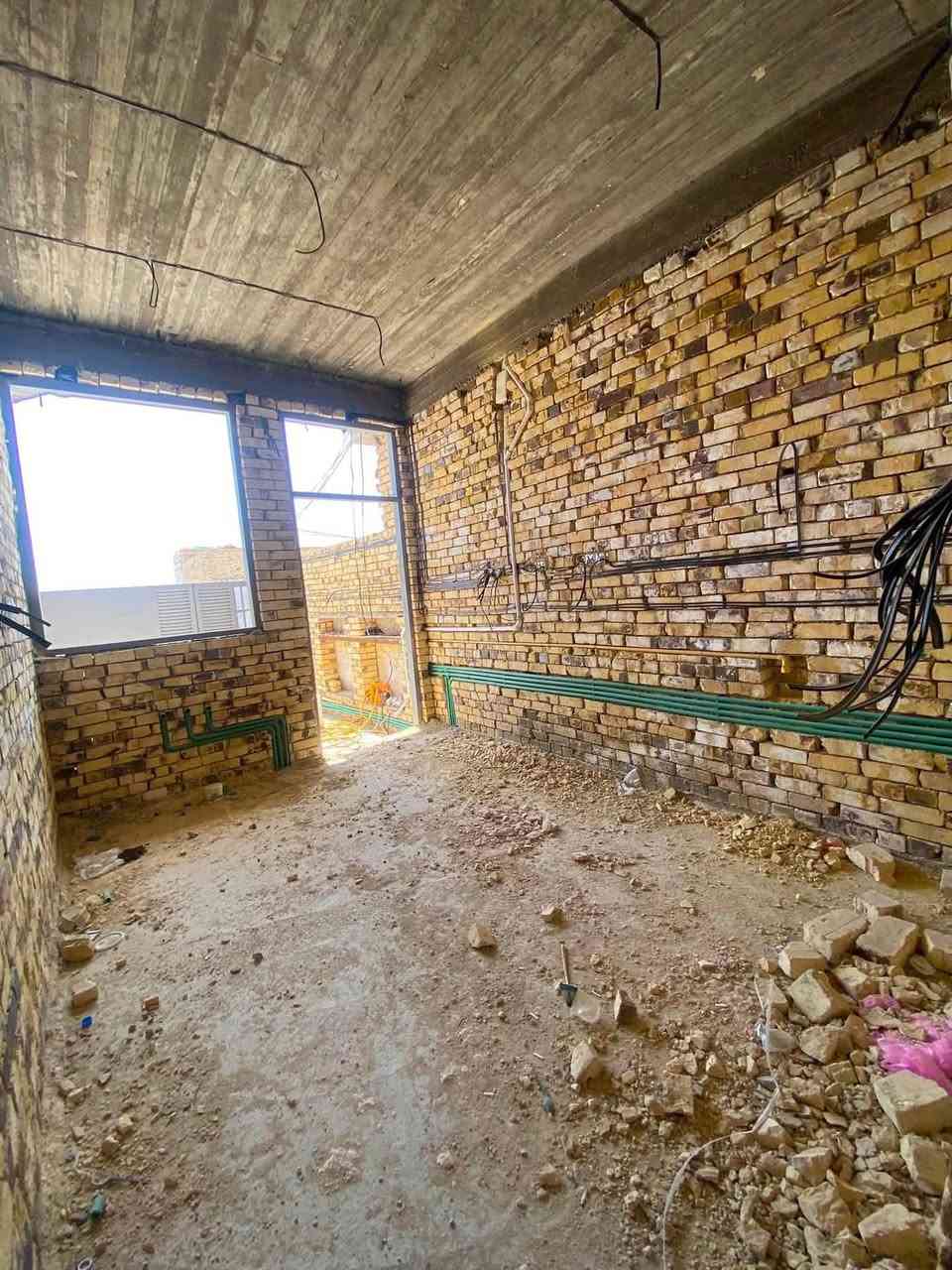#بيع_مستعجل السعر/ (٩٥)وبي مجال هيكل سكني طابقين للبيع زراعي سند 25
* 📍 العنوان: حي الثقافي
* 📐 المساحة: 150 متر
* 📏 الواجهة: 7 متر

تفاصيل البناء:

🔹 الطابق الأول:

* غرفة نوم
* صالة استقبال
* مطبخ
* صحيات داخلية وخارجية
* كراج

🔹 الطابق الثاني:

* غرفتين نوم
* صالة
* صحيات
* سطح

🔺#للاستفسار مراسله واتساب ع الرقم التالي 

http://wa.me/+964*********** مقتدى 📲

  —————————————————————
