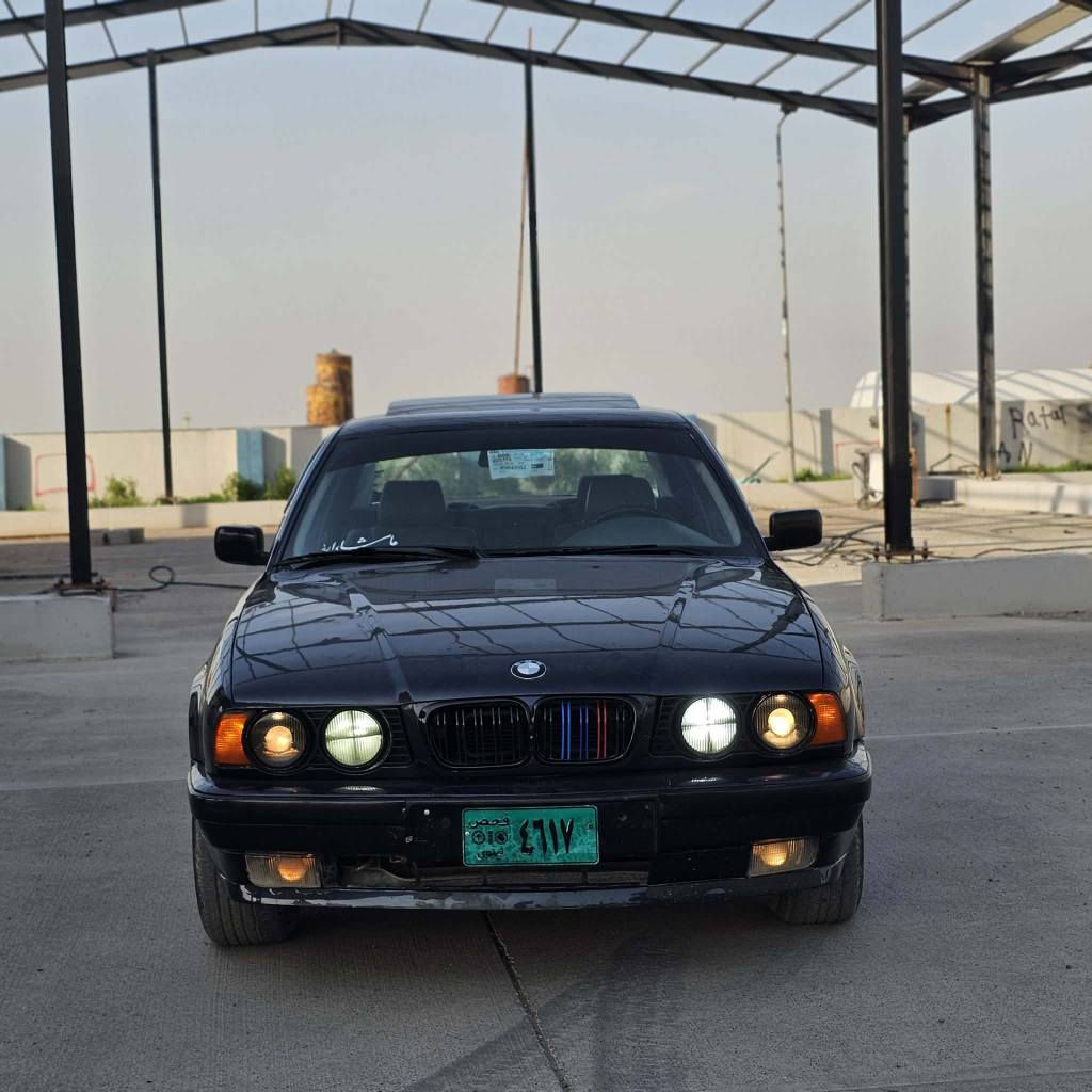 بیئێم مودێل 520مەکینە فەل سەیارەکە گێرومەکینەو تەقەو رەقەی بەشەرتە سەنەوی کەسکە تەحویل وەکالەی بەشەرتە پەمپ عامە لۆجوانی  بێ لێدانە سعری 33مەعامەلە أربيل, العراق


**إذا كنت صاحب هذا الإعلان وتريد حذفه لأي سبب، رجاءا أرسل رسالة إلى الدعم الفني**