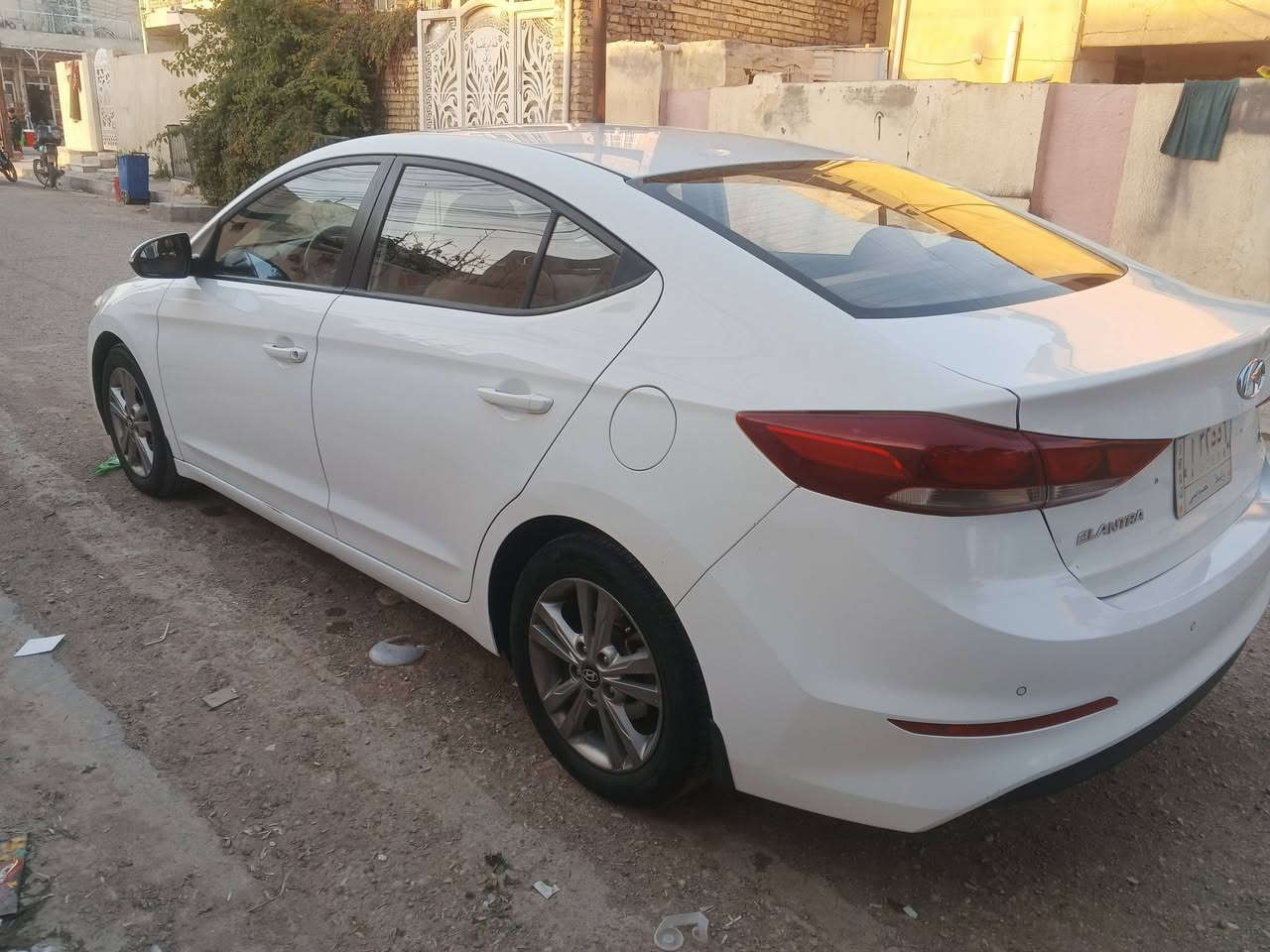 سياره النترا خليجي مكينه 2000 بيهه قبق جنطه وربع من البنيد بي صبع طايحه عليه طابوكه ظررهه فقط قبق الجنطه مبدل ماشيه 265الف . السعر 150 وبيهه مجال (رقمي ***********)
