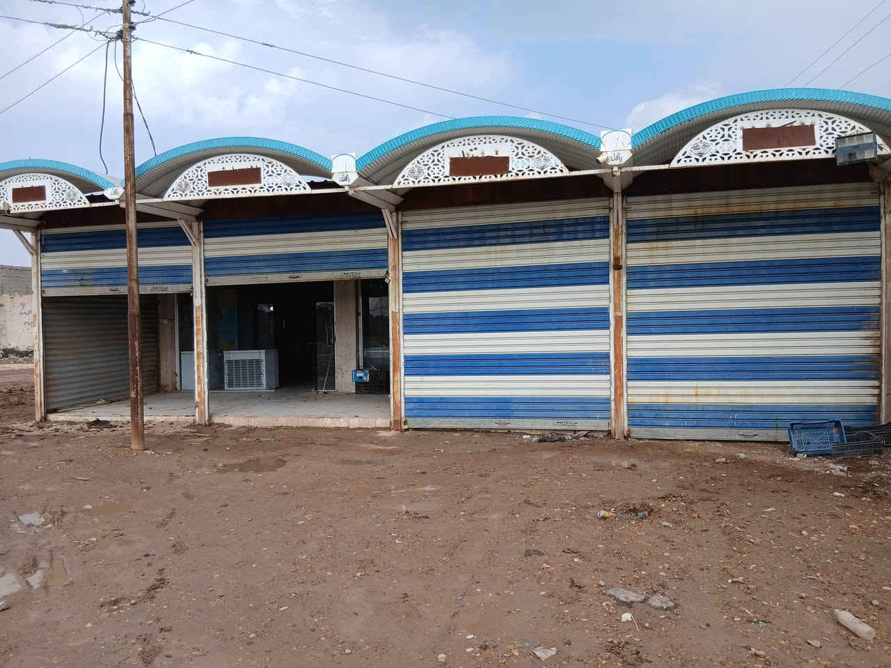 سلام عليكم
اخوان قطعه للبيع مساحه ٨٥٠م الوجه ٣٠متر بناء 
المحلات ١٢×١٢  على طريق الخطوه 
طريق زوار الامام الحسين ع السلام 

مع كافت الخدمات  ماء اساله+كهرباء+تبليط 

رقم تليفون ***********

واذا اكو مستثمر لليجار
محلات جاهزات
