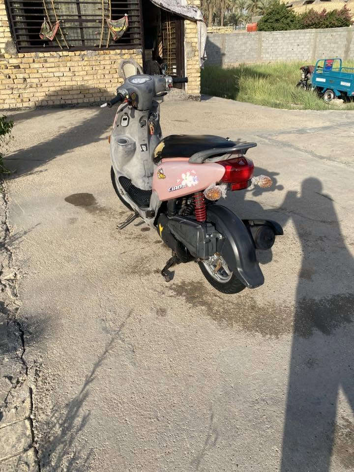 إسلام عليكم دراجه فله لبيع دراجه كفاله عامه من كلشي ما مفتوحه ادراجه ما عايزله لو برغي موديل 2010 ول مكان ورديه خارج وهذه رقمي ‭***********‬
