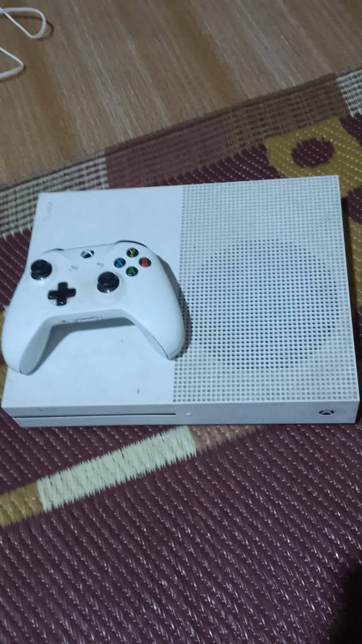 سلام عليكم شباب Xbox one s نضافه 100/90 وياه جوستك وحده ولعبه وحده فورزه هرايزن 3 سعر500 جهاز نضيف ولو مامحتاج مابيعه   هاذ رقم صاحب البلي ***********
مكلف بنشر
