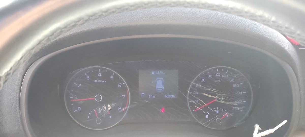 السلام عليكم
سبورتج خليجي 2021 سليمانيه رقم جديد مكفول من كل شي مواصفات كامله عدا بدون بانوراما  والصندوق موكهرباء 

بصمه تشغيل عن بعد شاشه كبيره بلوتوث مري شفط اشاره بالمري شاشه اعطال كراسي 2 كهرباء مود درايف اريل نفكيش طياره 

بدون اي حادث سونار بيها ماشيه 39  الف 

باسم بنيه تحويل ثاني يوم ب السعر  215 

مع المجال رقم *********** 

مكان السياره بغداد البنوك او حي اور
