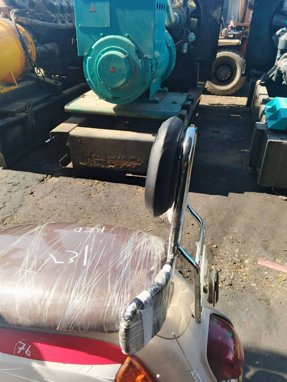 السلام عليكم شباب
تجوه مال بوليس نضيفه شوفت عينك سعره 
25 ،، وبيه مجال مكاني بغداد مدينه الصدر ،،،،


**إذا كنت صاحب هذا الإعلان وتريد حذفه لأي سبب، رجاءا أرسل رسالة إلى الدعم الفني**