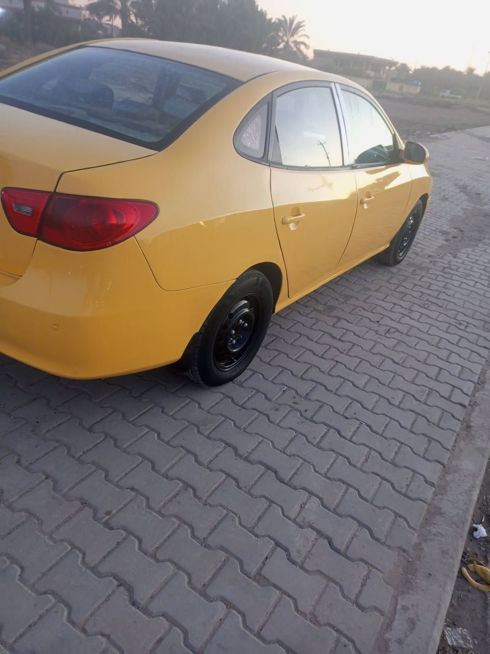 سلام عليكم النتره الفين 9سياره بيه دواخل سياره شوف العين حلوه محرك الفين وارد مريكي سعر 80بيع مجال مكان بغداد الوسفيه ***********
