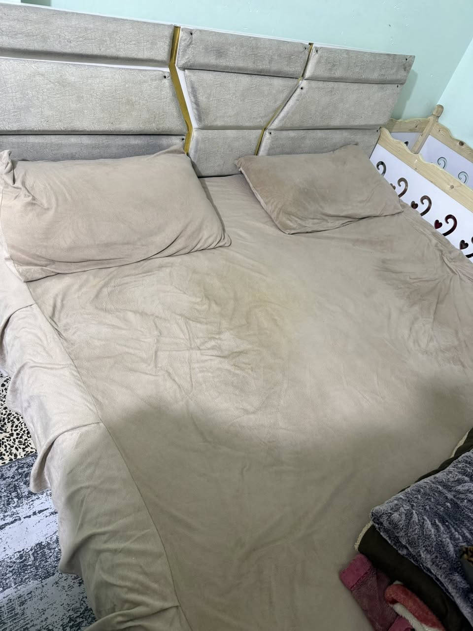 غرفه للبيع بيها ضرر بالجرباية بسيط سعرها ٣٠٠ وبيها مجال.


**إذا كنت صاحب هذا الإعلان وتريد حذفه لأي سبب، رجاءا أرسل رسالة إلى الدعم الفني**