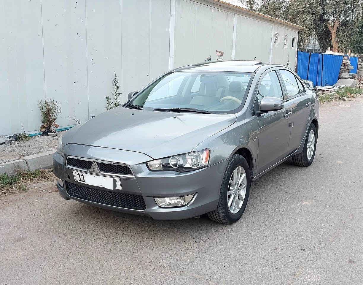 السلام عليكم 
للبيع لانسر 2016 خليجي ماشيه 45 الف فقط رقم بغداد بأسمي مواصفات فتحه سلايت تحكم ستيرن كامره حساسات سبايدر بلوجكترات بيها صبغ بالجاملغ الخلفي وبارد مكانين السعر 120$ ورقه للاستفسار ***********
