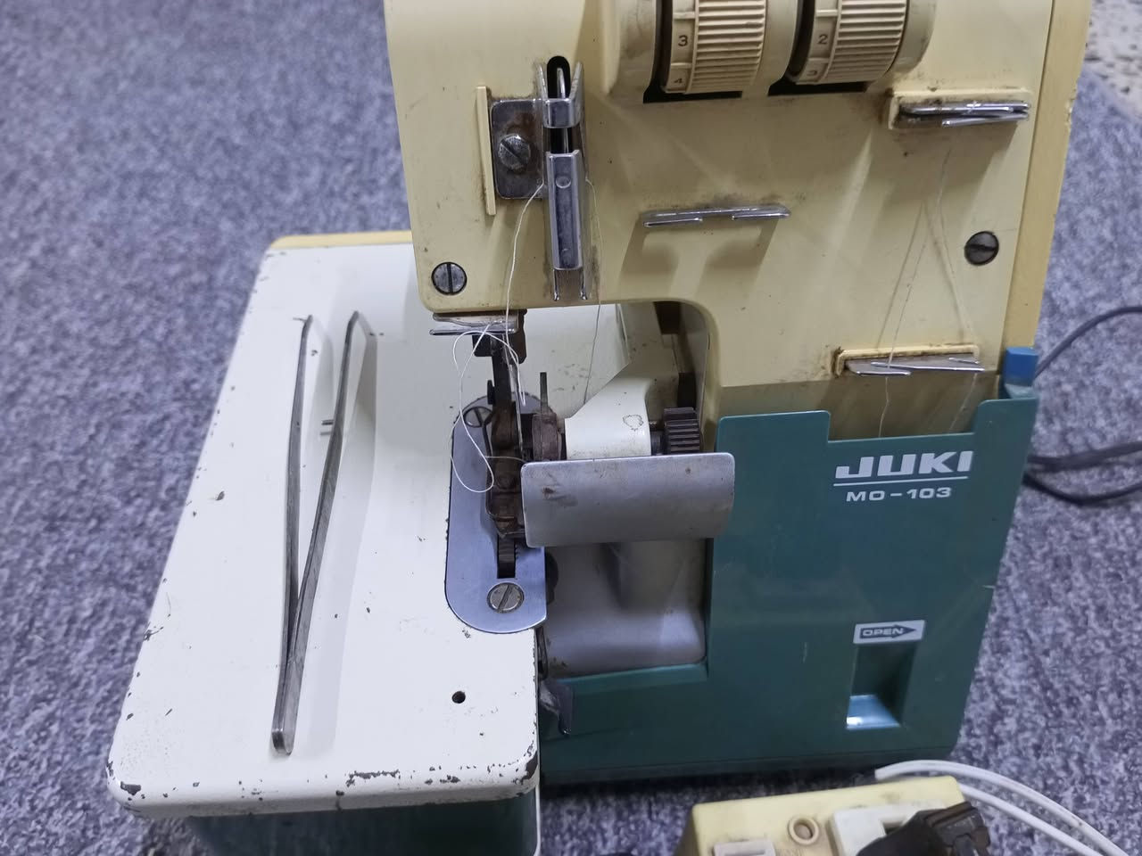 اوفر ثلاث خيوط ياباني منزلي للبيع مكاني سماوه سكك ***********
