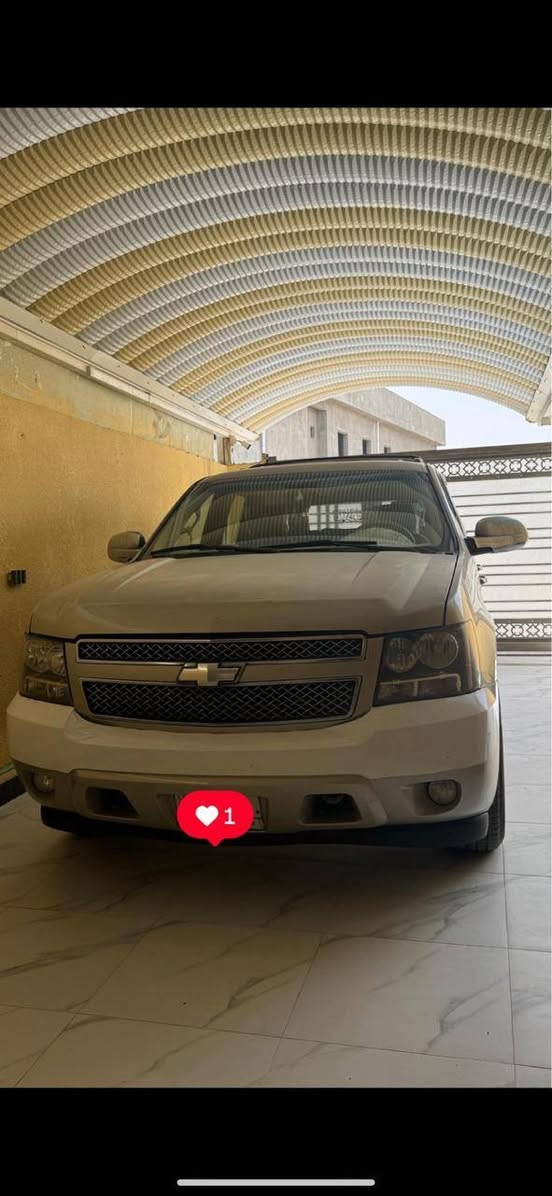 تاهو 2014 بيها مكانات صبغ رقم بصره تحويل ثاني يوم السياره وارد خليجي وياها بصمتين مواصفات LS السعر 190 وبيها مجال جدا بصيط ***********
