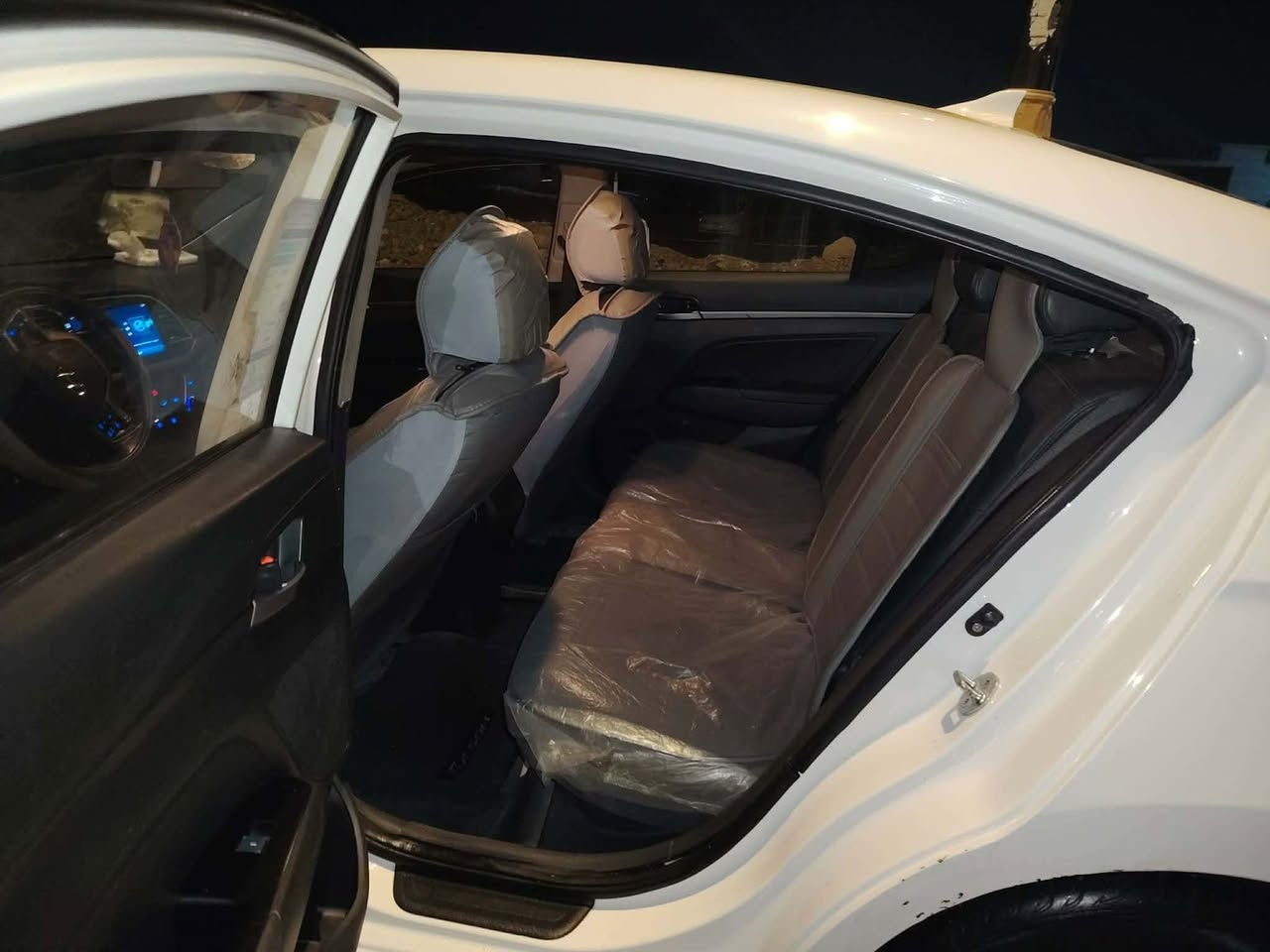 افانتي فول عده بصمه للبيع 
حساسات وره هيتر كشنات 
وضعيات قياده 3
بصمه مرايه ذكي اشاير ترحيب
ضررها بوندل مبدل وجاملغ 
للستفسار اكثر اتصل ***********
