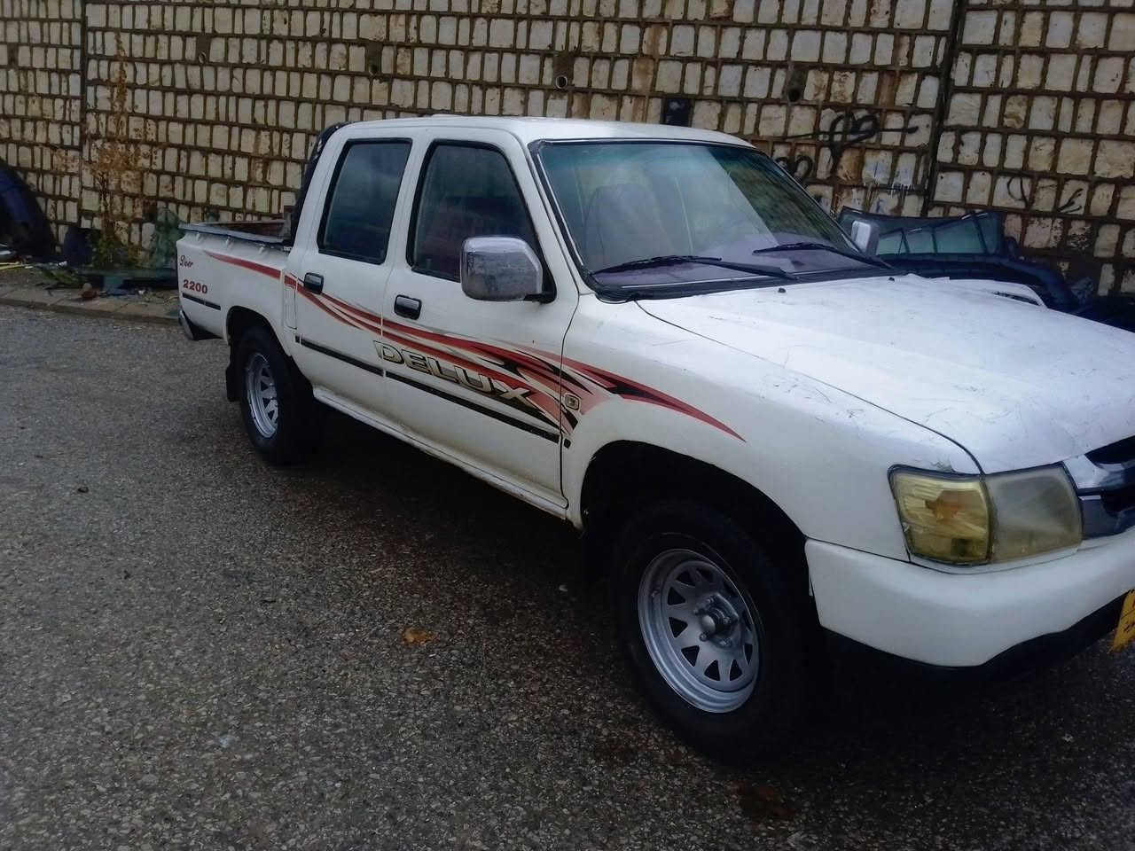 پیکاب دێر 2006
مەنەفێست فسفۆر بەشەرت
گێڕومەکینەو ئەکسل بەشەرتە
توندوو تۆلی بەشەرتە 
یەک چاملەخی سبۆخە بێ داخیلی 
کارەبایەتی هەموی بەشەرتە 
یەک دینارمەسرەفی نیە 
شوێن سۆران 
نرخ $ 37
 کەمێک مەجال
***********

***********
