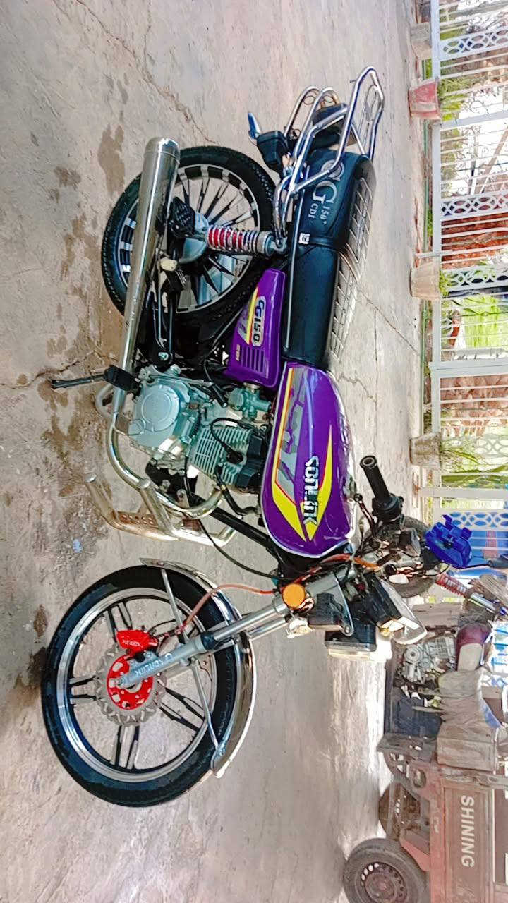 دراجه جديده ايراني كاتم موديل 25
واوراق كامله 
وسعر 700


**إذا كنت صاحب هذا الإعلان وتريد حذفه لأي سبب، رجاءا أرسل رسالة إلى الدعم الفني**