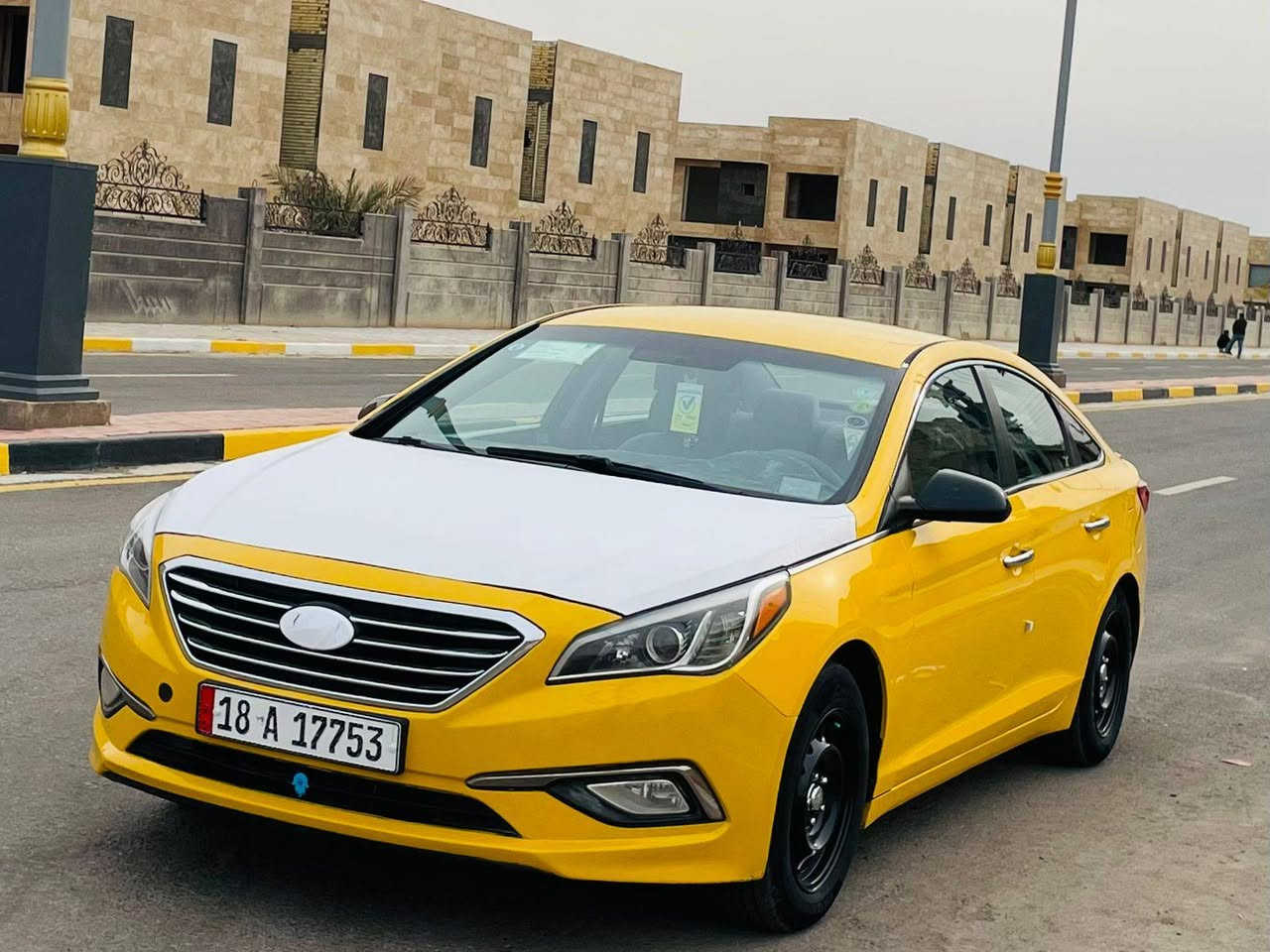 سلام عليكم البيع هونداي سوناتا موديل 2015 وأرد امريكي بدون حادث مكفولة كفالة عامة صور الحادث بل منشور سيارة جديدة وجاهزة من كلشي تبريد ثلج حدادية تخم تاير كير ومكينة 2400 مكفولات سنوية الغاية 2027 هيه غرامات مصفره بسمي سيارة شرط احله من صور السعر 114 لاستفسار علا رقم  *********** مكان سيارة كربلاء كربلاء, العراق
