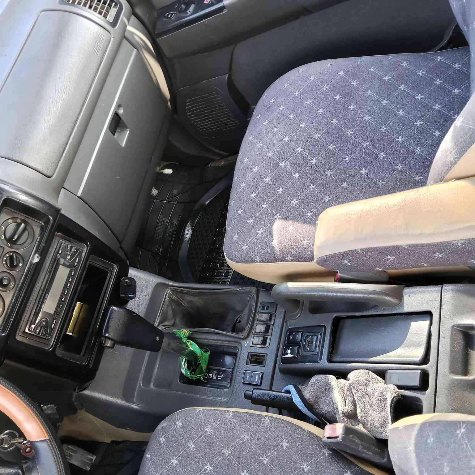 سلام عليكم ازوزه ياباني موديل95 رقم كربله مشروع وطني نكليزي سنويه30 تحويل مباشر مكفوله من ضربه والتجيه والكلبه والصبغ والعيب شرعي مكينه وكير فيفيتي مكفولات تخم تاير جديد سياره حلوه احله من صور مكان ناصريه شطره سعر55وبيه مجال للشراي ***********
