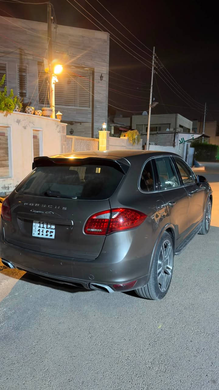 بورش كيان ٢٠١٢ خليجية للبيع جوه سوك مكفولة بيها بارد بدون صبغ سيارة جاهزة بأسمي ٨ سلندر تنفس طبيعي العنوان بغداد الكرادة *********** السعر دفترين
