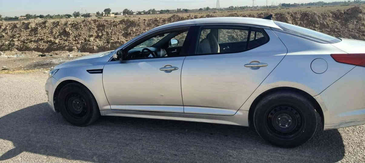 السلام عليكم
اوبتما موديل 2011    وارد كوري(خطين)

مكينة 2000

 شادلهة منظومة غاز

  رقم شمالي باسم كردي. تحويل او وكالة 

السيارة بيهة بارد مثل موضح بل سونار 

ملاحضة(السيارة بيهة شكم شخط بسيطة  بل جديد صارن). 

السعر. على الرقم 

***********
