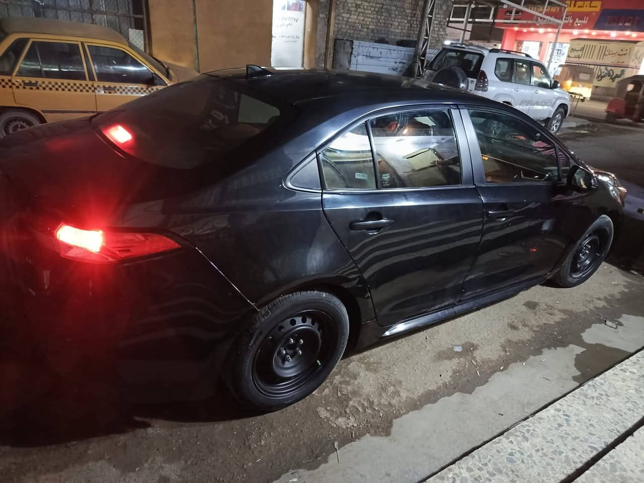 السلام عليكم كورله ٢٢  بيها بابين واحد تبديل واحد مصلح نفسه و جاملق أمامي ضربه خفيفه  مصلح بارد نص فول مكينه كير  حداديه    فول لا تنقيص ولا تبخير مكان بغداد تصل و تدلل ***********
