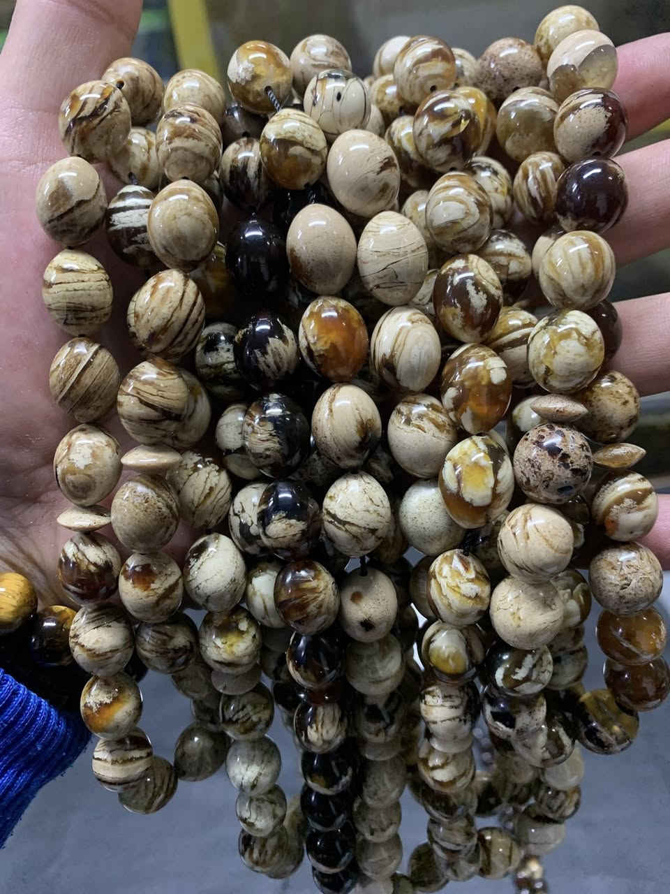 متوفر. مصنوع من حجر الكهرمان. بالطبع، أسعار الجملة والتجزئة.


**إذا كنت صاحب هذا الإعلان وتريد حذفه لأي سبب، رجاءا أرسل رسالة إلى الدعم الفني**