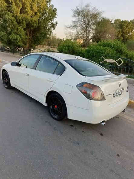 السلام عليكم
نيسان التيما 2008 خليجي محرك اربعه سلندر 2500 اقتصادية جدا جدا شلعتها ممتازه كير محرك تمام تبريد باتري جديد شاشه كامره دواره دوشمه جلد كاعيات اصليه بصمه تشغيل بصمه ابواب سستم سماعات بوز اصلي ضربتها جاملغ خلفي مصبوغه عام لغود شواصي مكفوله تكم قماره  مكفوله رقم بغداد دولي انكليزي باسمي تحويل مباشر عنواني بغداد قرب العاب السيديه السعر 67 وبيها مجال 
***********
