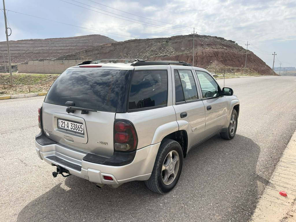 شۆفرلێت ترا بلايزەر2007 فول مواسه فات به س سلايت نيه  سيا ره كه  تو ماتيكه ده بل ئه كسله كيرو مه كينه و تونديو هه موو به شه رته سيا ره كه غازو به نزينه  سه نه وى  تا 2028 چوار تايه وويلى نويەتەنهادوو پارجه ى بو ياغه بى دەعم كاڵ بو نه وشى نيه زۆرجوان ماوە سعری 90گەڵا شوێن تەق تەق (***********) (***********) كويسينجاك, أربيل
