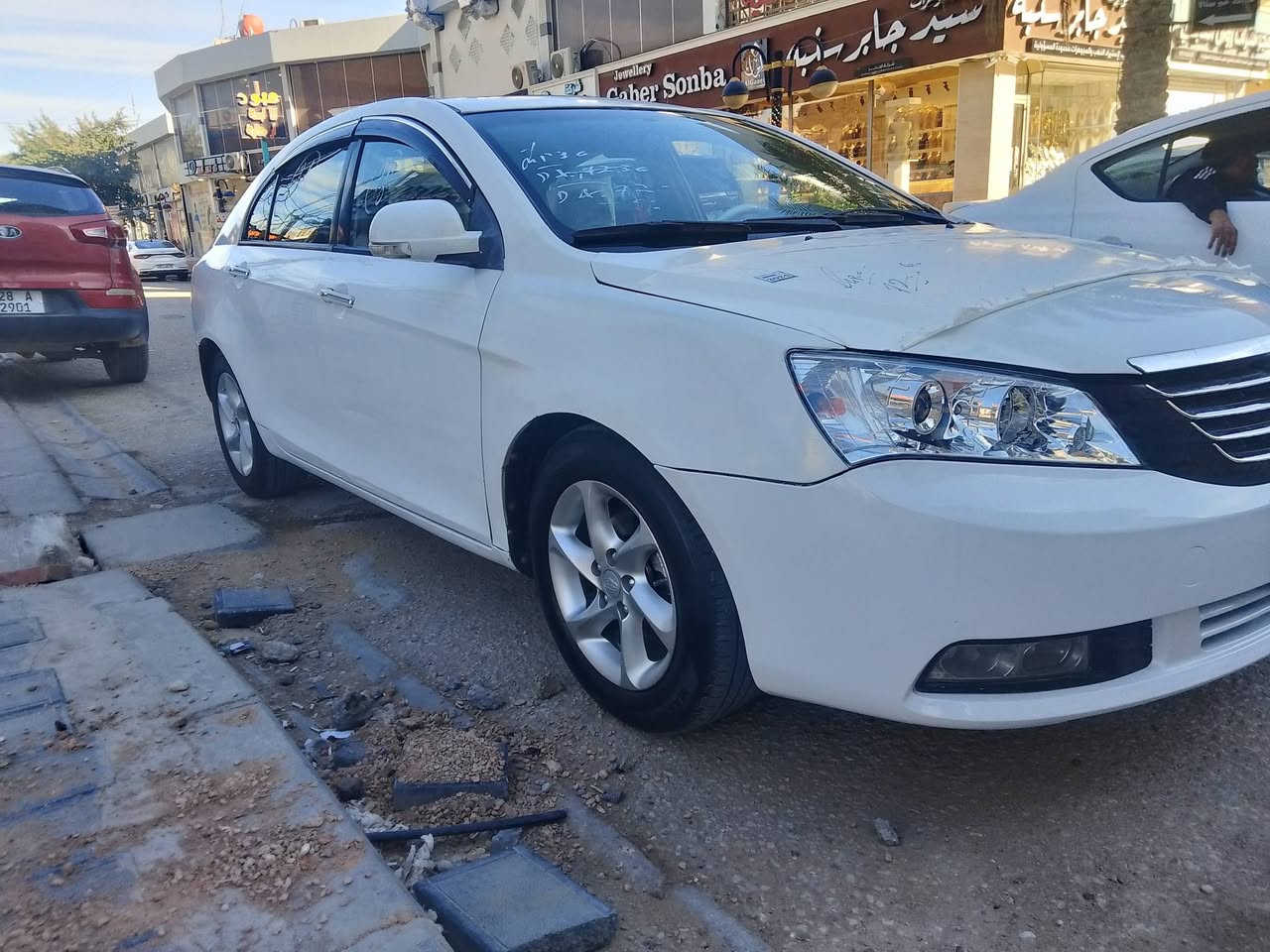 امكراند  مديل 2013  سياره جديده وجاهزه من كلشي تبريد ثلج تتفىه كله شغال فول مواصفات حساسات فتحه شاير مري السياره مال جنيان  السعر 49التصال ***********
