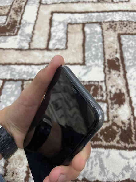 ایفون١١مینی للبیع  شاشەو باتری کبس باتری٧١ سعر٢٠٠بی مجال  
***********
