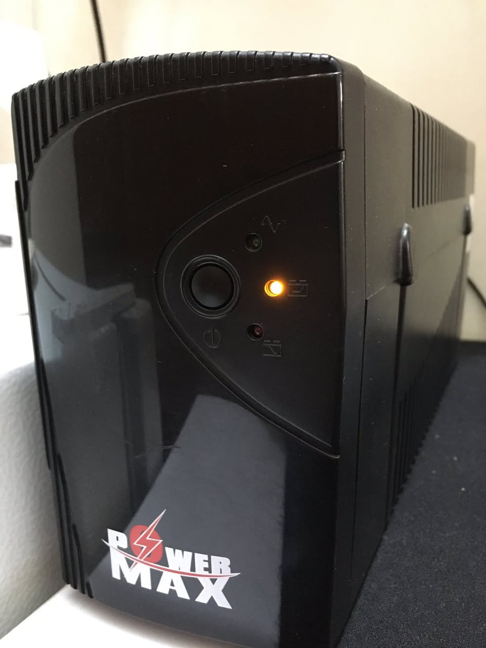 Mac Mini 2014
اخر تحديث لنظام التشغيل هو Monterey
مبدل الHDD الى SSD 256gb
4GB LPDDR3 عشوائيه (غير قابله للتطوير)
كرت شاشة مدمج (مكتبي، مو مال سوالف قويه)
تجي مع ماوس وكيبورد بلوتوث من شركة 
لوجيتك (مكتبيات)
للاستفسار اكثر عن الحاسبه، تعال خاص وتدلل
-
شاشة شاومي ٢٣.٥ حجم
دقة IPS FHD
الهرتزية ١٠٠ 
مع جميع الملحقات والكارتونه الاصليه ووصل الضمان من القيم العالمية
-
UPS PowerMax 850V مبدل بطارية
-
الكل ب٢٥٠ الف
مكاني بغداد (ما عندي توصيل)


**إذا كنت صاحب هذا الإعلان وتريد حذفه لأي سبب، رجاءا أرسل رسالة إلى الدعم الفني**