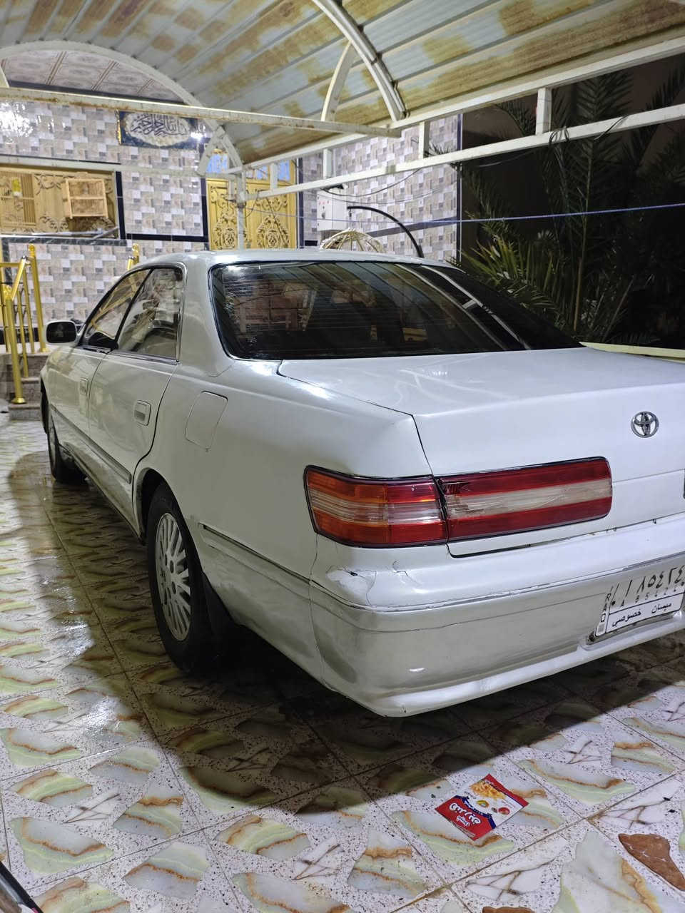 سلام عليكم
مارك 2000 محرك ونجي كير محرك مكفولات اربع بيبان جدد دواخل نضيفه بيها ضربه خفيفه رقم ميسان السنويه منتهيه بشهر الواحد صاحبها يريد مداور 
السعر المطلوب 57
المكان البصرة -الهارثة 
للاتصال :***********
