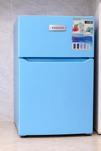 � للبيع ثلاجة KENWOOD أصلية 🔹 ثلاجة نظيفة جداً وحالة ممتازة اللون أزرق...