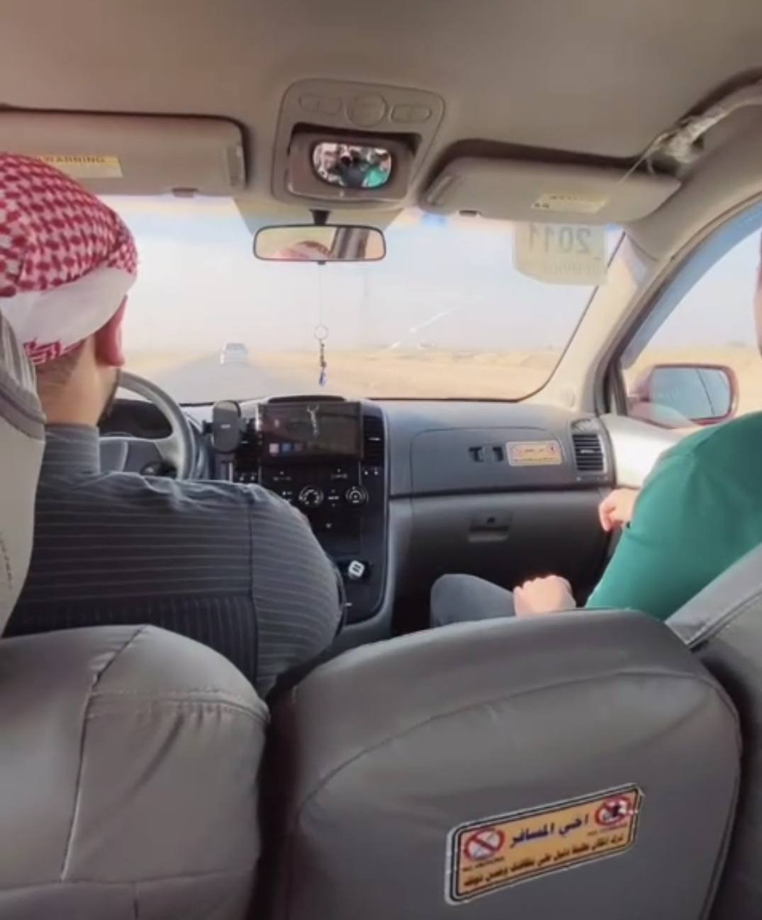 سيدونا كرنفال موديل 2006 
محرك 3800 
شادلها منظومة غاز 80 لتر  
سياره نضيفه بمعنه الكلمة غرفتها كشرها نضيف
رقم بغداد الجديد هزه بسمي تحويل ثاني يوم
بيها فقط چاملغ وبابين الايمن من امريكا 
السعر 105 وبيها مجال بسيط مكاني سامراء


**إذا كنت صاحب هذا الإعلان وتريد حذفه لأي سبب، رجاءا أرسل رسالة إلى الدعم الفني**