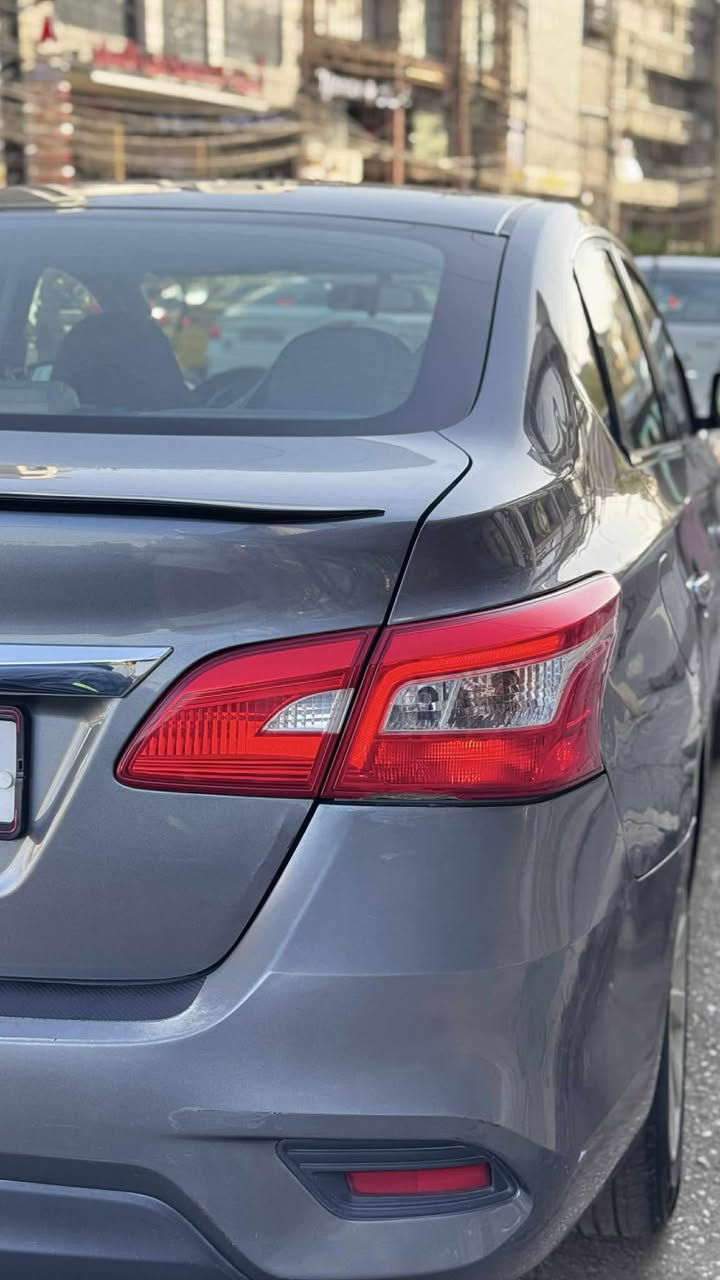 نيسان سنترا  2018 
سنوية 2029   شرط التحويل
محرك 1800 . فئة SV  ماشية 100M

تخم تاير تدفئة تبريد صدر خير من الله 
 ثلاث وضعيات 
Eco ….  sport ….  عادي

بدون دواخل شرط سونار إرباك كلو شريكه
  سياره بيه تعديل بارد اصبعين يم البكلاية

كير محرك مكفول شرط 
سعر 120$ بيها مجال بسيط
***********
مكان موصل
