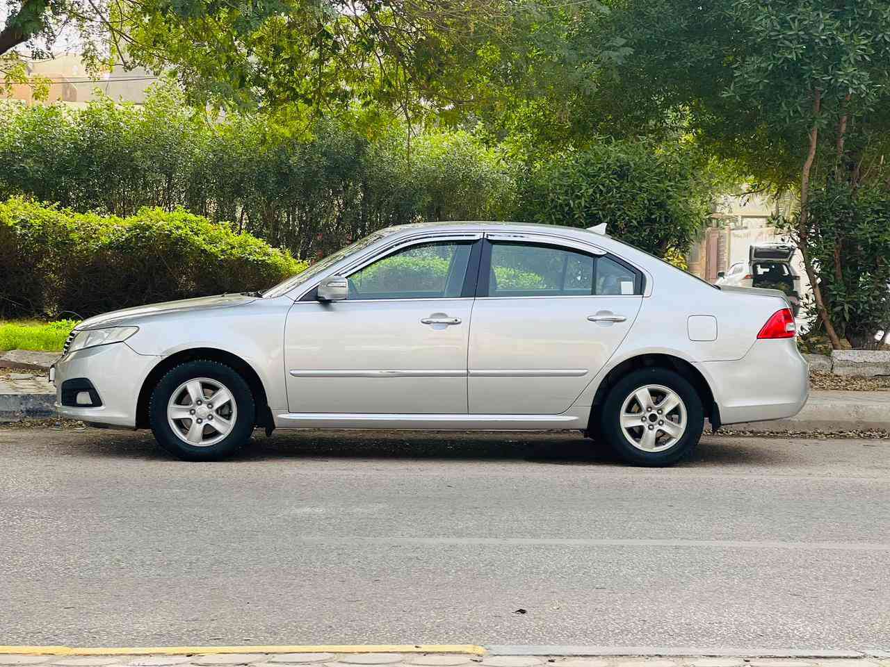 اوبتما مديل 9 خليجي سعر 103وبيها مجال الاستفسار  *********** مكفوله من ضربه وتبديل بيه قطعتين صبق كلير بدون حادث سيارة جديدة وجاهزه مواصفات كامره خلفيه تحكم استيرن جيتهين داخل جلد اشاير مري حداديه تخم تارير مثبت سرعه تبريد تدفئه شغال مكينه وكير مكفولات 2000دوش سياره جديده بمعنه الكلمه مكان سياره كربلاء
