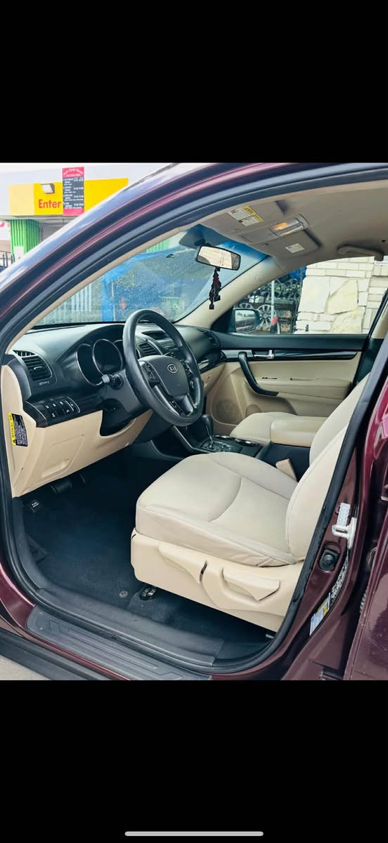 2011 Kia Sorrento LX mileage 156,000 miles ￼￼￼ clean title everything works great very clean inside and outside cash only ￼ Fort Worth, TX


**إذا كنت صاحب هذا الإعلان وتريد حذفه لأي سبب، رجاءا أرسل رسالة إلى الدعم الفني**