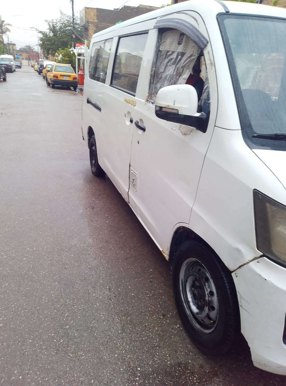 سياره لبيع موديل ١٥مكينته بيه صوت ويرادله ترتيب العنوان بغداد السعر١٧قفل صاحبه يريد تحويل اني اخذصافي ١٧ورقه الضريبه واهيه عل شراي مااراوس بيع فقط رقمي ***********
