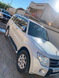 باجيرو ٢٠١٠ • مكينة ٣٥٠٠ • رقم بغداد