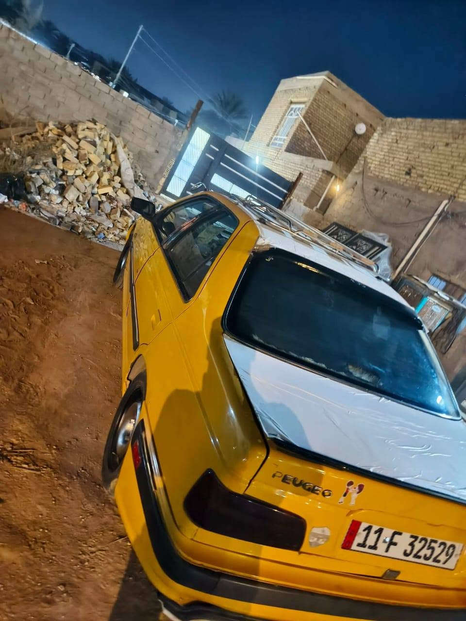 السلام عليكم بيجو بارص 2015 بأسمي رقم انكليزي بغداد السياره جاهزه من كلشي فقط بس تبريد يرادله غاز تخم تاير جديد كير ومكينه خير من الله حداديه ستوني مبدل جديد مكانه بابل شارع 100 رقم التلفون *********** السعر 40 وبيه مجال بسيط مداور ثاني يوم حلة, بابل
