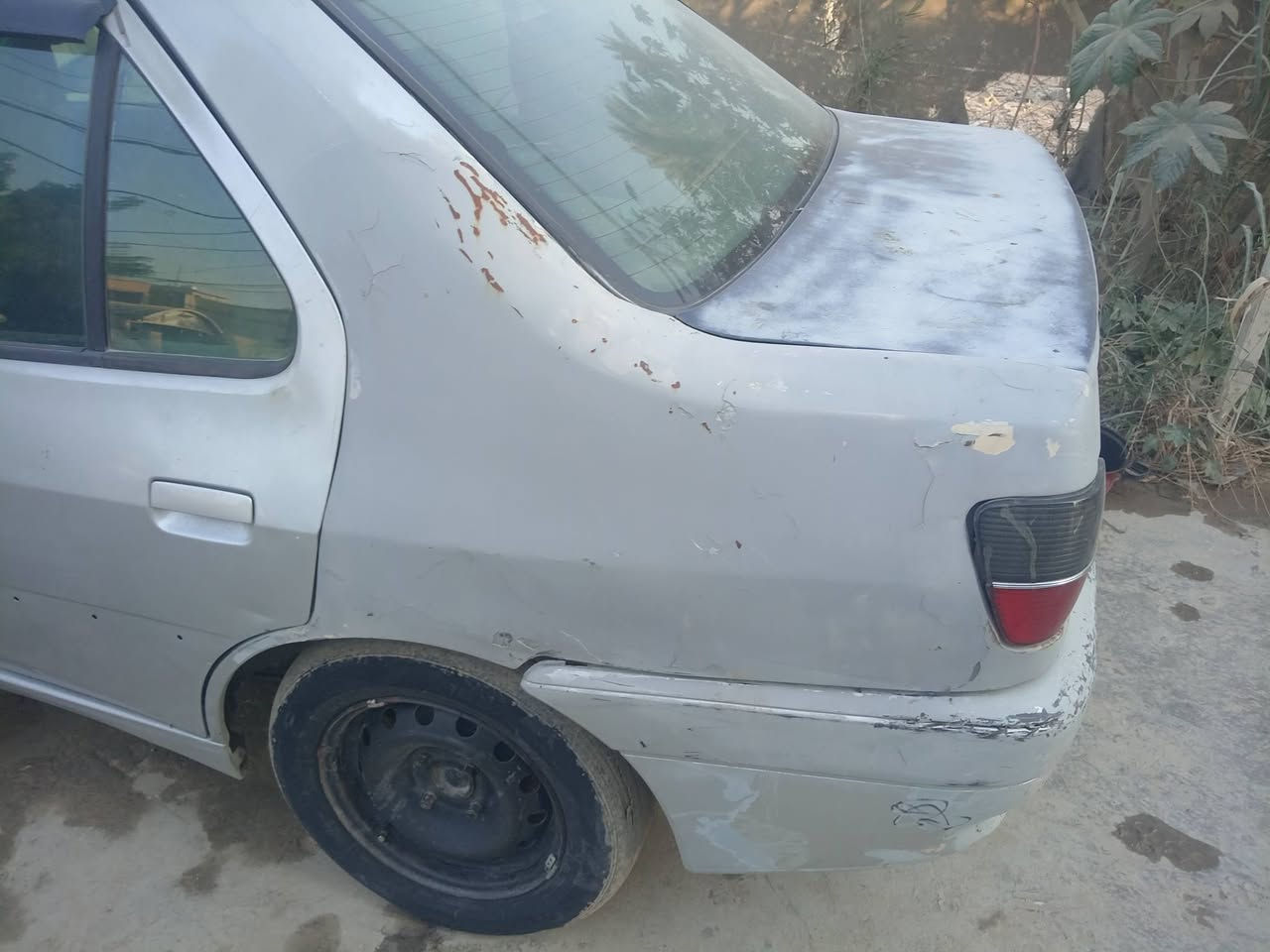 ٣٠٦ فرنسي موديل ٢٠٠٢ واقع حال بدون تحويل لاوكاله محجوزه فقط سنويه ولوحات مكينه كير تبريد كهربائيات كله شغال جام عاطل فقط جامه السايق شغاله الكشر بي ضربات معدله ومحمله معجون السياره نقصه كلج وباتري تجيب عينه وصينيه بوربرن موجودين فيتريه يمي يبدلوهن وتشغل وتطلع السعر ٧ مكاني بغداد الكاظميه شاطئ التاجي الطي ***********
