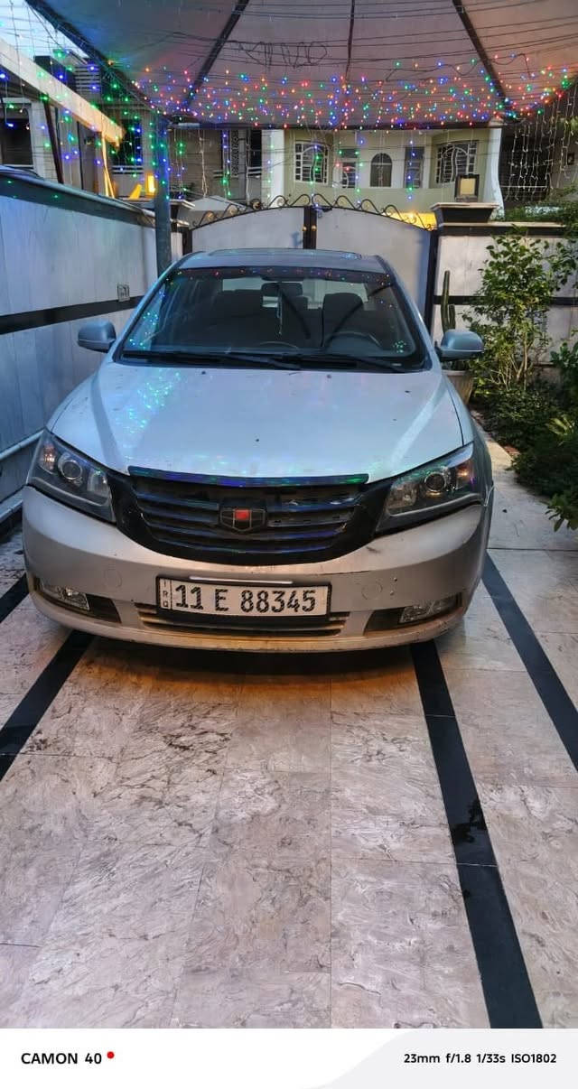 امكراند 2013
محرك خير من الله كير بي مشكلة بي صوت 
شوفة عينك السيارة والسونار 
التبريد كمبريسر واكف الفتحة ماطور واكف الباقي كله شغال كهربائياتهه كلهه شغاله 
ابيع الموجود بأسمي الك مني تحويل ثاني يوم باسمي السياره 
السياره تمشي وطبيعي وترايك شكد متريد بس بيهه صوت بالكير السعر ٤٠ قفل قفل بدون عمله اقل من هيج لتخابر  مكاني زيونه تجي وتشوف بعينك السياره افضل من الصور
***********
