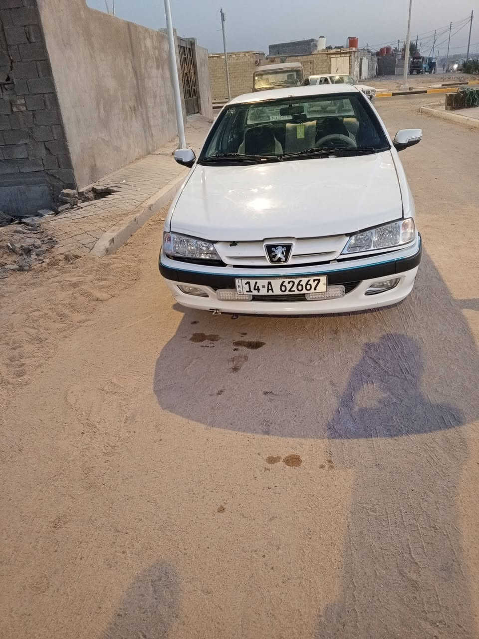 سلام عليكم بيجو 2012سنويه لحد2030مكينه لاتنقيص ولاتبخير كير خيرمن الله توني شاد عينه اوصينيه بسم جيراننه السعر 28المكان الزبير حي الصحفين ***********قير متواجد ع النت
