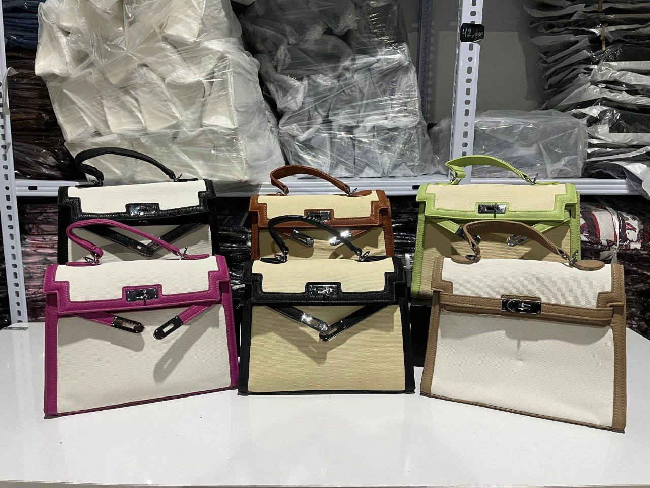 حقائب متوفر الماستر والتركي والصيني للتواصل حسابي الخاص @asilast
Https://t.me/asilasty
للتواصل والاستفسار


**إذا كنت صاحب هذا الإعلان وتريد حذفه لأي سبب، رجاءا أرسل رسالة إلى الدعم الفني**