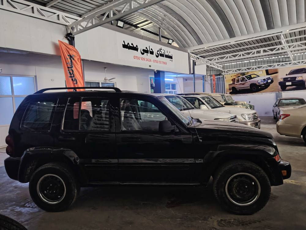 جێب لێبرتی مۆدیل 2005
6 پستۆن دەبل ئەکسل
سبوغ عامە پشت و پێشی لێدرانی نیە
گێر و کەمینە بە شەرت
تحویل و بەناوکردن بە شەرت 
4 تایەی نوێی لەسەرە
 تا بلێی توندوتۆلە بێ مەسرەفە
سەنەوی تا2030تازەیە ڕەقەم باریکە
نرخی 58وەرەقەو مەجالێکی کەم
***********ڤایبەر وەتس ئەپ
***********لەشاری کۆیەم كويسينجاك, أربيل
