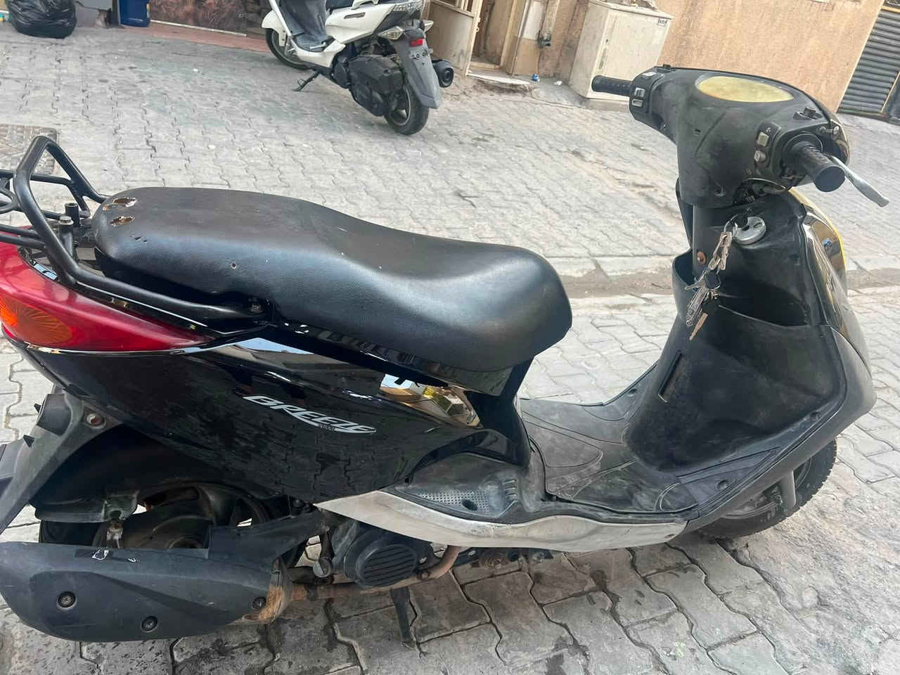 للببع بريز نكره سلف محرك مكفول شلعه معدل فول دراجه خرسه كهربايات كيجات كابريتر كلها شغاله السعر 650وبيها مجال بصيط عنوان بغداد الاعظميه شراي يتصل ***********
