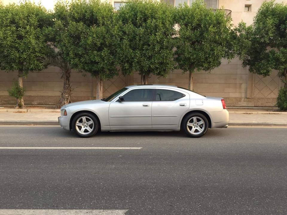 مكانها بغداد  فقط بيع جارجر 2010 سياره جاهزه الأخير بس تبريد ماعرف شبي مكينه 5700 هيمي بلايلون كير كفاله مكينه وكير كفاله تحكمات استيرن كشنات تدفه تحكمات كشنات ارقام اربيل سنويه 2024 منتهيه تخم تاير صدر امامي خلفي بلايلون شاشا جبيره كصه جنطه السعر 37 وبيها مجال شي قليل الستفسار ***********
