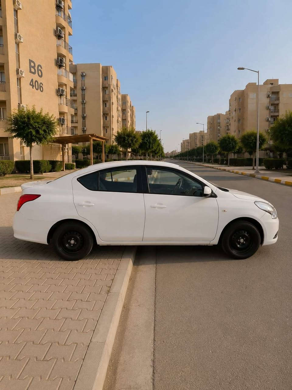 السلام عليكم 
نيسان سني (هندي ام البليته الزركة )
موديل 2021 مكفوله كفاله عامه ع وضع 
الشركه تخم تاير صدر مامي خلفي كله جديد ماشيه 61الف حقيقي تحكم ستيرن
جام كهربائي سبايدر شباك نيكل حساسات
مكينه كير مامفتوحات ع وضع شركه سياره جديده السعر 98 وبيه مجال حك جيه شي بصيط ***********
مكاني بغداد
